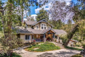 NEW Yosemite Family Retreat with Pond & Game Room!
